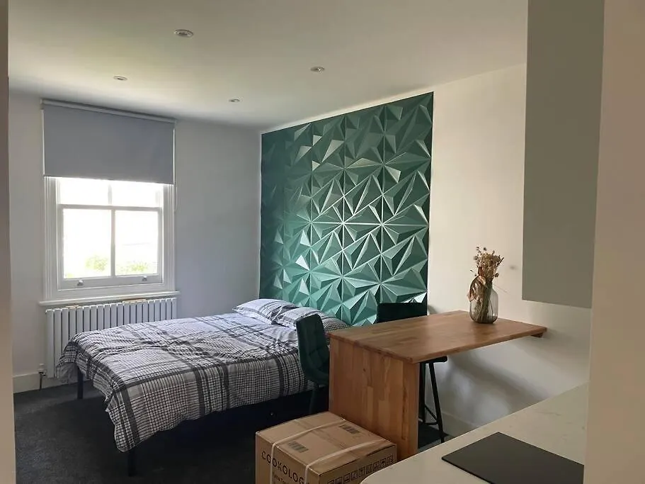 Studio 5 Mins From The Beach Брайтонн Апартаменты